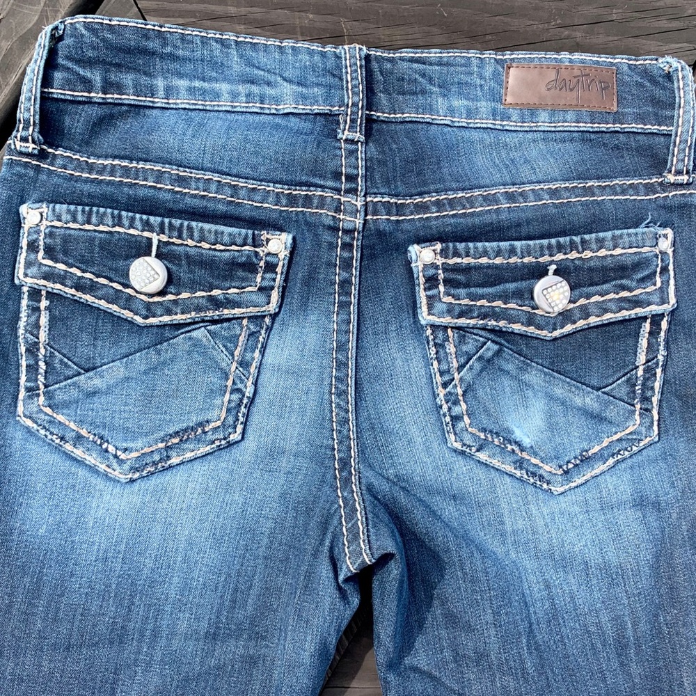 BKE DAYTRIP LYNX BOOTCUT JEANS SIZE 26L